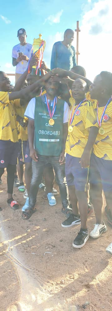 04SL Prize Day